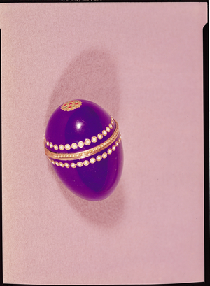 Necessaire in the shape of an egg, Sevres, 1775 (ceramic)