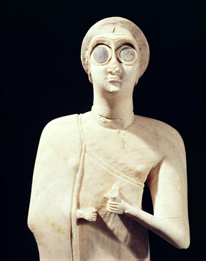 Statue of the Great Goddess, from Tell Asmar, 2800-2300 BC (limestone) (detail of 195515)