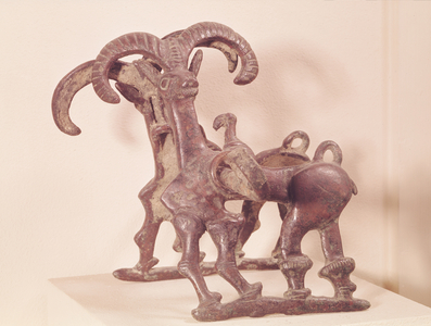 Horse bits decorated with two ibexes, from Lorestan, Iran, 8th-7th century BC (bronze)