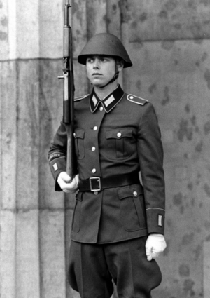 Soldier of the NVA in East Berlin, 1990 (photo)