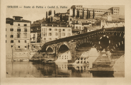 Verona: Ponte di Pietra e Castel S Pietro (b/w photo)