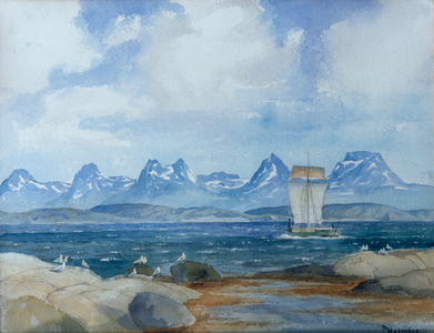 Northern fishing boat in fjord landscape (photo)