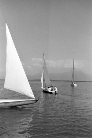 Sailing lessons on the Chiemsee, Germany 1930s (b/w photo)