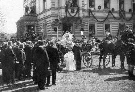 Empress Augusta Victoria in Gera, 1905 (b/w photo)