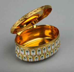 Snuffbox, Paris, France, 1744 (gold & enamel)