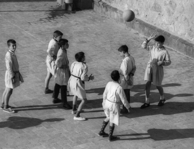 Children in Barcelona, 1981 (b/w photo)