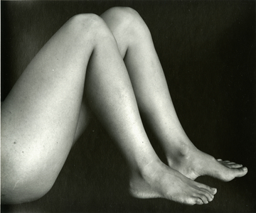 Classic Nude, c. 1970 (silver gelatin print)
