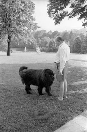 Carl Underberg on the Schwaerzenberg estate on Tegernsee lake, 1966 (b/w photo)