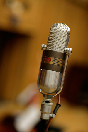 RCA 77 pill microphone