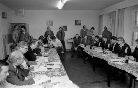 The last months of the GDR -1990 January. Prisoners in the penal system ..., 1990 (photo)