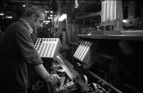 DEU, Germany, Bochum: Production of engines, axles and other parts of …, 1975 (photo)
