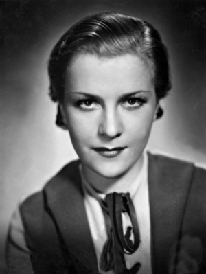 Renate Mueller in 'Die englische Heirat' (informal title: The British Wedding), 1934 (b/w photo)