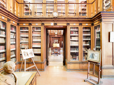 National Library "Vittorio Emanuele III", Lucchesi Palli room, Naples, Italy, 2010 (photo)