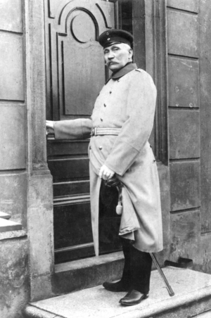 Wilhelm Voigt as Captain von Koepenick (b/w photo)