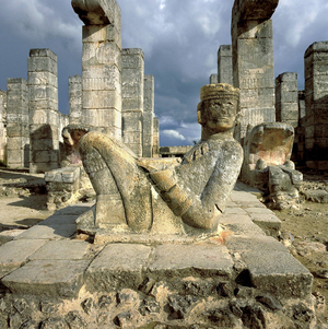Statue of the rain god in Chichen Itza, 1992 (photo)