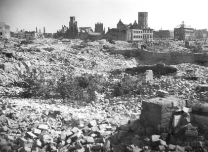 Frankfurt an der Oder in ruins, 1945 (b/w photo)