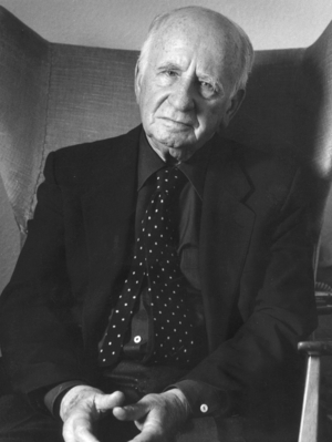 Karlfried Graf von Duerckheim, 1984 (photo)