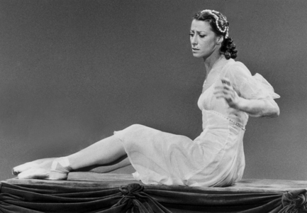 Maia Plissetskaia dancing in 'Romeo and Juliet', 28th January 1964 (b/w photo)