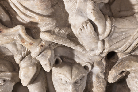 Saint-Hilaire (Aude) / Bas-relief "Sarcophagus of Saint-Sernin" (photo)