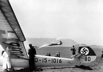 III Reich -, 19th Rhön Gliding Competition, 1938 (photo)