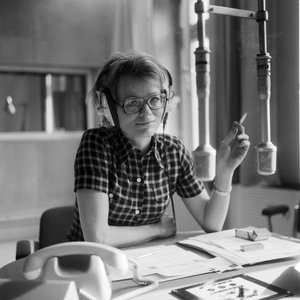 German journalist and author Wibke Bruhns at a radio studio, end 1960s