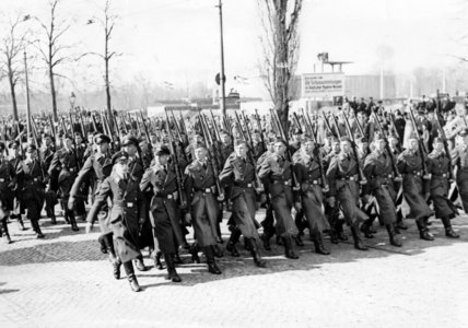 III Reich, Reichswehr parade around, 1934 (photo)