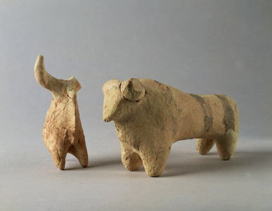 Two bulls. From Tello, Ubaid period …