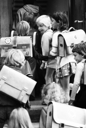 DEU, Germany, Dortmund: Start of school after the summer holidays on 02.09.1975 …, 1975 (photo)