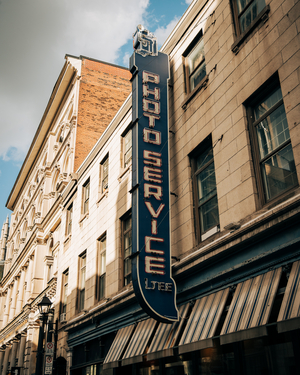 Photo Service vintage sign, Ville-Marie, Quebec, Canada (photo)