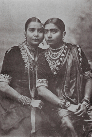 Bombay / Mumbai: Maratha Ladies (b/w photo)