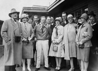 Fritz Lang, Thea von Harbou, Fritz von Opel and Lilian Harvey in the 20's (b/w photo)