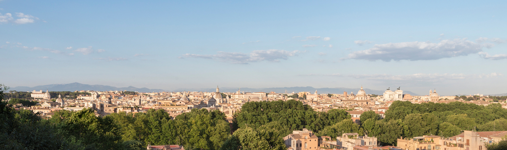 Panoramic view of Rome from Gianicolo, the Janiculum hill, Rome, Italy (photo)