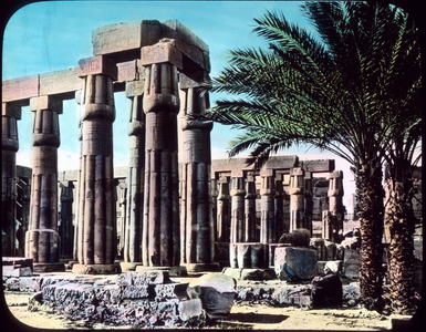 Luxor, papyrus pillars