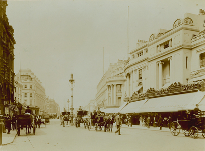 Regent Street, London (photo)