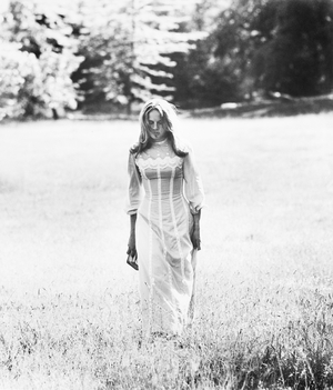 Dominique Sanda, Full-length Portrait, on-set of the Film, "First Love", German title: "Erste Liebe", Universal Marion Corporation (UMC), USA release 1970 (b/w photo)