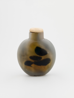 Snuff bottle with lid (agate)