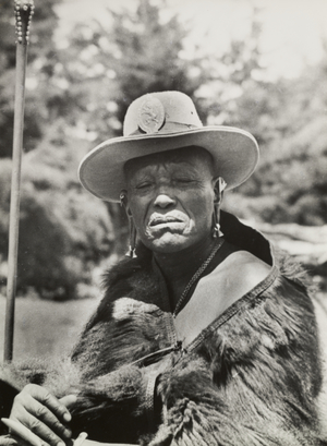 Chief Murigo, near Kakamega, 1936/37 (b/w photo) [1995/076/1/2/5/3]