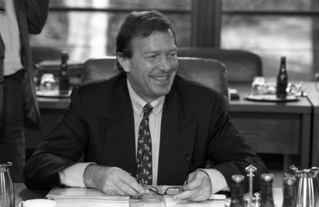 Minister of Economics Günter Rexrodt (Germany FDP) during a cabinet meeting in Bonn..., 1995 (photo)