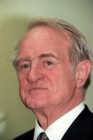 Federal President Johannes Rau (Germany SPD) during his farewell..., 1999 (photo)