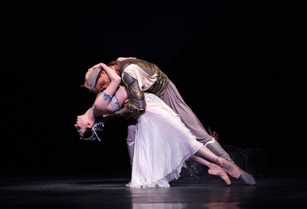 Carlos Acosta and Tamara (photo)