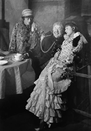 Lucie Mannheim with Max Guelstorff and Rosa Valetti in 'Heroes', 1929 (b/w photo)