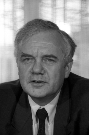 Manfred Stolpe (Germany SPD Minister-President Brandenburg) during a meeting of..., 1990 (photo)