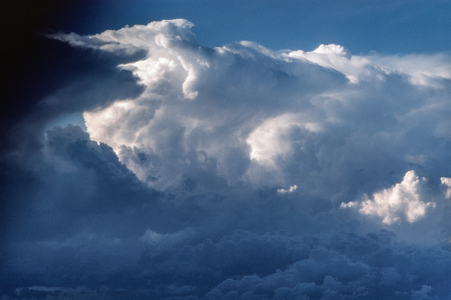 Clouds carrying water in the sky, 1980 (photo)