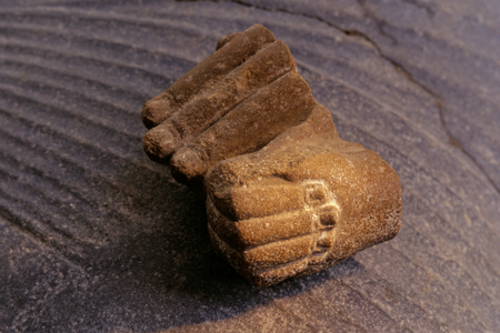 Detail of statue hands, art, from Amarna, New Kingdom, 18th Dynasty, 2001 (photo)