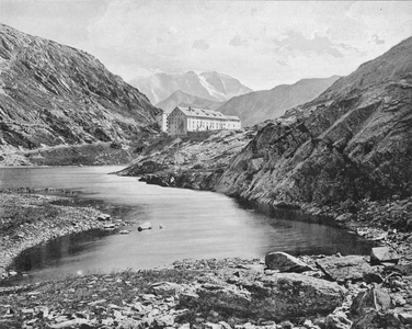 Suisse – L'Hospice du Grand Saint-Dernard (b/w photo)