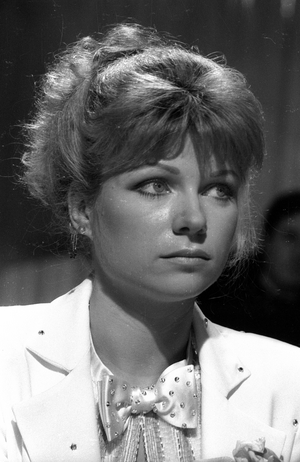 Karen Cheryl on the TV show number 1, 1980 (photo)