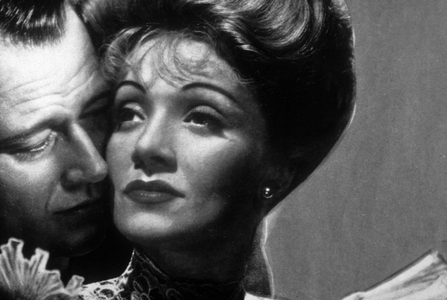 Spoilers directed by Rayen RIght, 1942