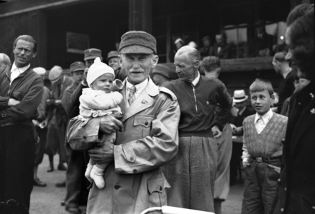 May 1942. The national march 1942. Men and children …, 1942 (photo)