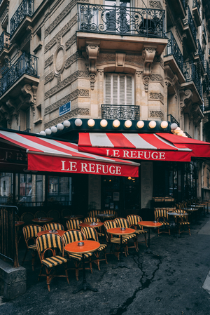 Le Refuge, in Montmartre, Paris, France (photo)