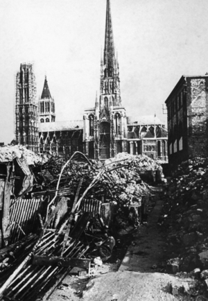 Rouen, 1940 (b/w photo)